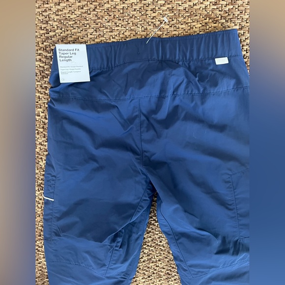 Brand NEW! Boys Nike tapered fit pants - Picture 6 of 8